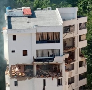 IMÁGENES: Así quedaron los edificios de la urbanización El Bosque de Valencia tras la fuerte explosión de un apartamento