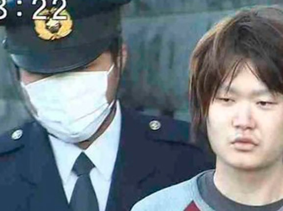 La horrorosa historia del chico japonés que decapitó a su amigo y dejó su cabeza en la puerta del colegio