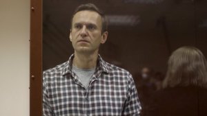 Navalny inició una huelga de hambre en la cárcel