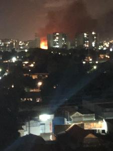 Fuerte incendio en Maracaibo activa las alarmas de los zulianos (Fotos + video)