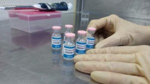 Cuba comenzó a vacunar contra el Covid-19 a trabajadores de salud en la última fase del ensayo clínico