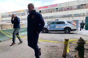 Encuentran a una joven latina muerta y envuelta en plástico en un mercado abandonado de Nueva York
