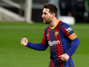 Messi habría aceptado la oferta del Barcelona para renovar su contrato