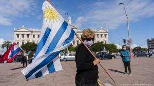 Uruguay tiene la tasa de contagios diarios de Covid-19 más alta del mundo