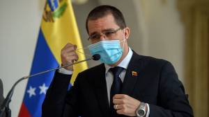 Chavismo tildó de “emboscada” la decisión de Colombia de abrir las fronteras