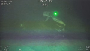 EN IMÁGENES los restos del submarino hundido en Indonesia en el fondo del mar divididos en tres partes