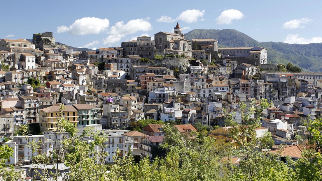 Uno de los pueblos más bellos de Italia está vendiendo casas por un euro para “repoblar su casco antiguo”