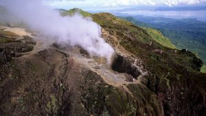 Volcán de San Vicente y Granadinas registró una segunda gran erupción (VIDEOS)