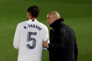 Zidane confirma la vuelta de Carvajal y Varane ahora con las bajas de Kroos y Hazard