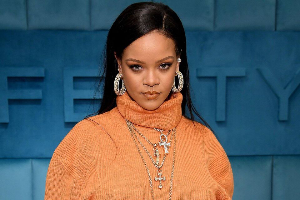 Rihanna asistió a una protesta en Nueva York para frenar crímenes de odio contra asiáticos (Video)