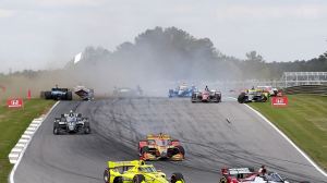 El escalofriante accidente que rozó la tragedia en IndyCar (Videos)