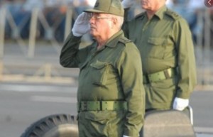 Un “zorro viejo” de Fidel es nombrado Ministro de Defensa del régimen cubano