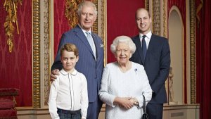 Príncipes Charles y William decidirán el futuro de toda la familia real