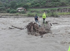 Intensifican búsqueda de un joven venezolano que cayó hace tres días a un río en Colombia (Fotos)