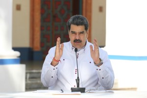 Maduro insistió en vincular al Gobierno de Colombia con grupos armados en Apure