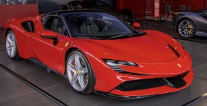 Ferrari lanzará su primer auto completamente eléctrico en 2025