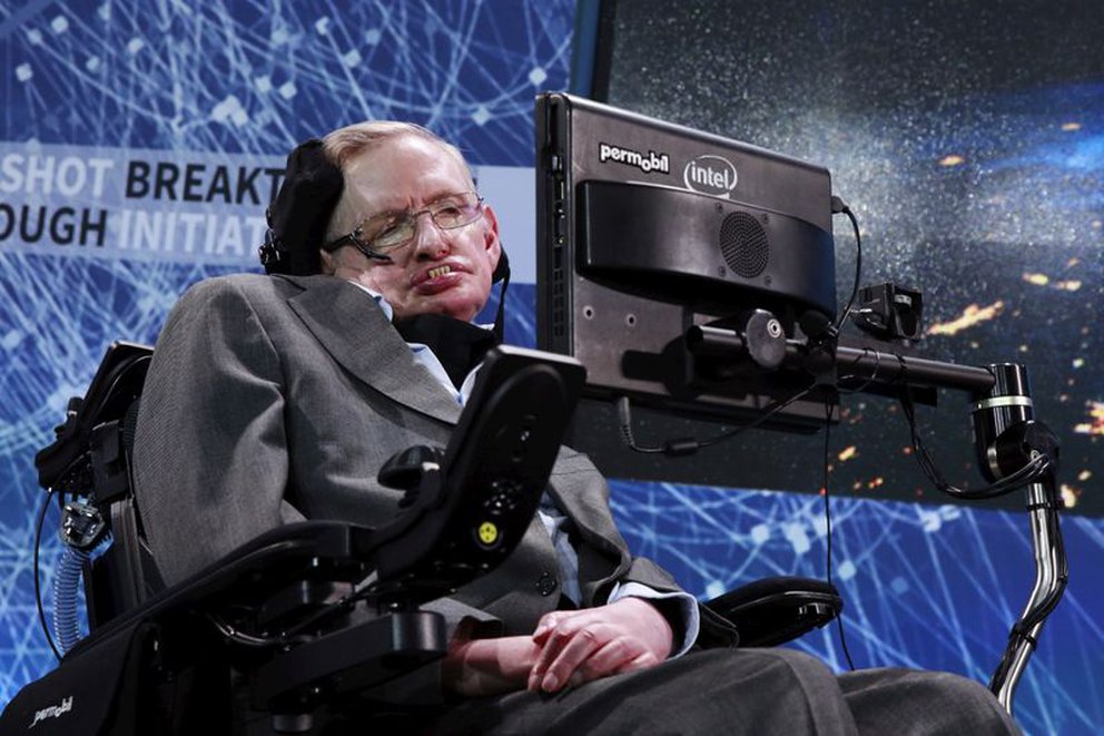 La premonición aterradora sobre una pandemia mortal que lanzó Stephen Hawking hace 20 años