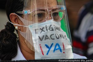 EN IMÁGENES: Ciudadanos y sector salud exigen el ingreso inmediato de las vacunas a Venezuela