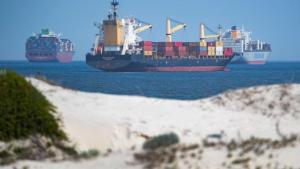 Canal de Suez colapsado: Embudo de barcos no se ha diluido tras la salida del Ever Given