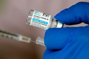 Vacuna de Johnson & Johnson arroja buenos resultados contra la variante delta en Sudáfrica