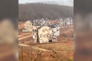 Escalofriante ciudad fantasma de mansiones en Missouri se hizo viral (Video)