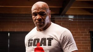 Mike Tyson volvió a mostrar su explosivo poder con un nuevo entrenamiento (Video)