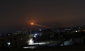 Ataque con misiles de Israel dejó cuatro soldados heridos cerca de la capital siria