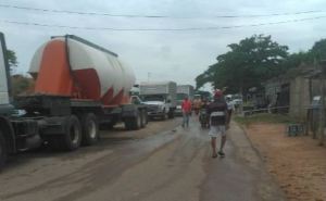 Cansados: Zulianos protestan este #28Abr por falta de combustible