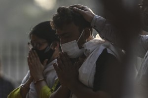 La India detectó casi 9 mil casos de un hongo letal en pacientes con Covid-19