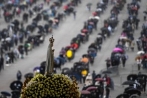 Fátima acoge su última peregrinación del año, marcada por la guerra en Oriente Medio
