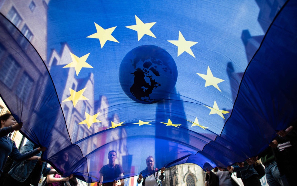 La UE busca definir su papel social y promover equidad en la pospandemia