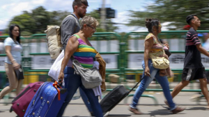 Incremento de la migración forzosa en Venezuela es producto de la crisis generada por el régimen de Maduro