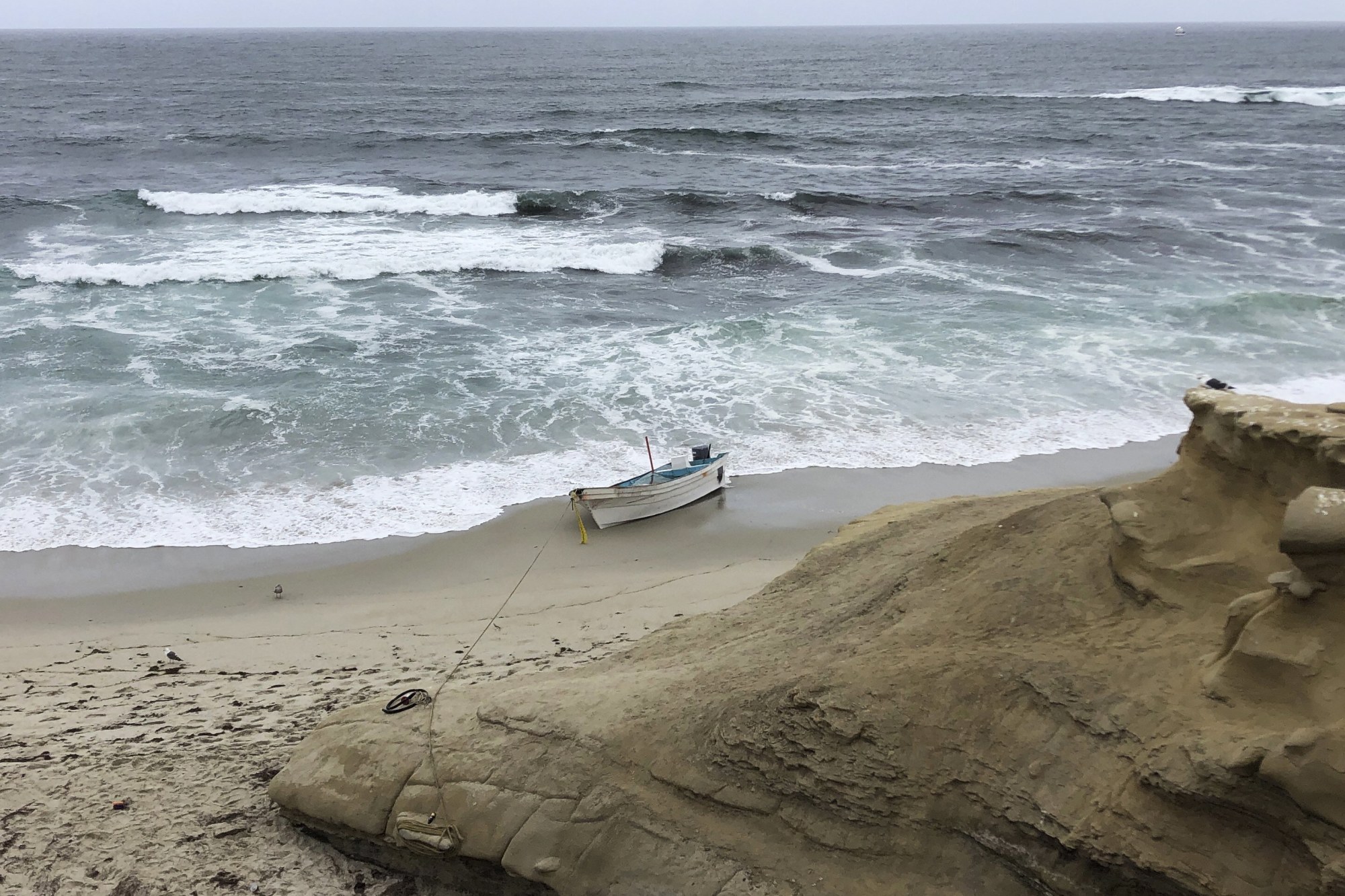 Al menos una persona murió ahogada en aparente tráfico de migrantes en la costa de San Diego