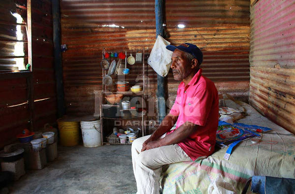 Adultos mayores sujetos a penurias por la grave crisis venezolana