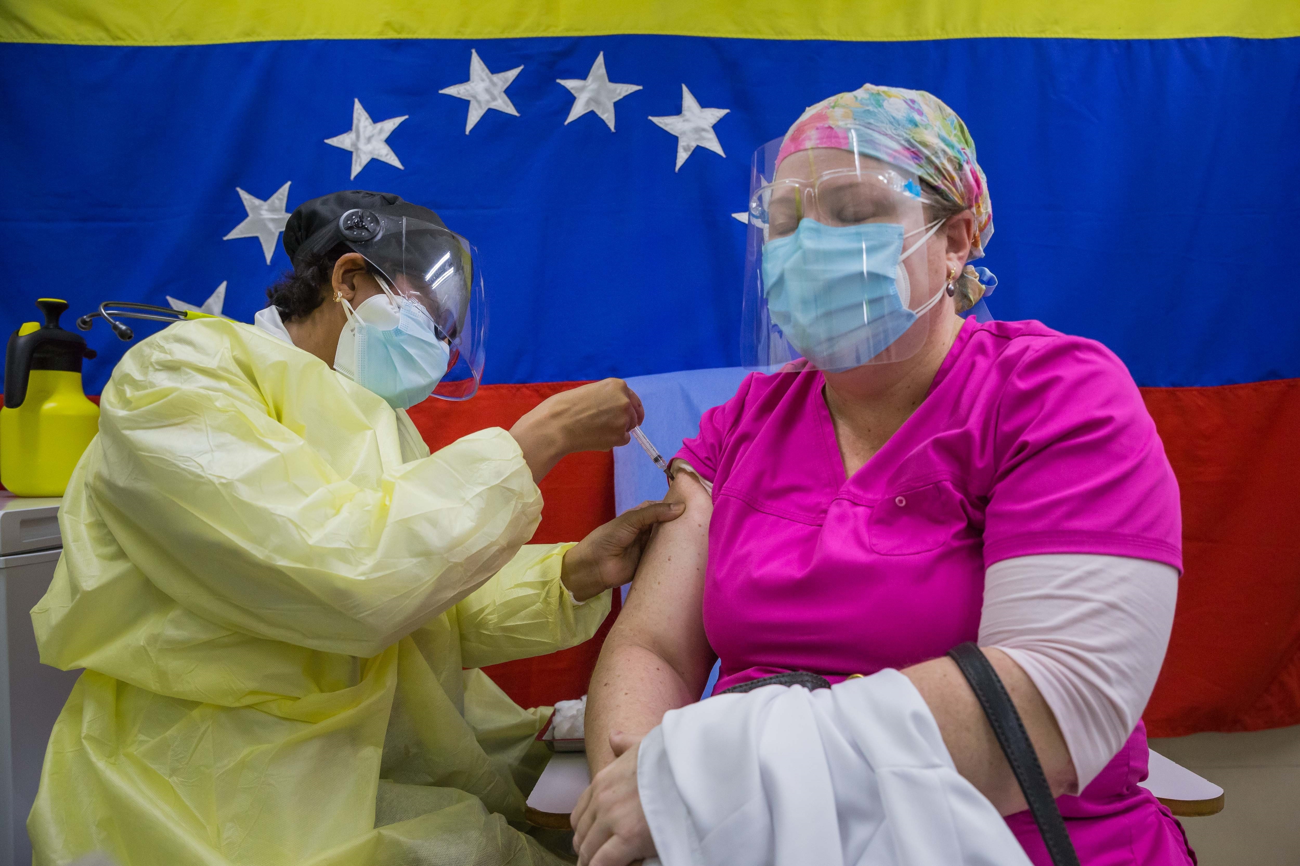 Chavismo oficializó que su supuesto “plan de vacunación” tendrá claro tinte político