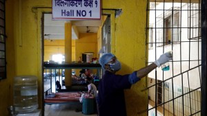 Reportan el primer caso de ‘hongo amarillo’ en la India (y podría ser más peligroso que otras infecciones)