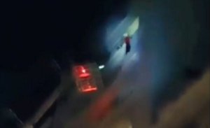 ¡Dramático! Así rescataron a un futbolista uruguayo en el piso 11 de un hotel tras fuerte incendio (VIDEO)