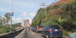 Denuncian un nuevo hundimiento en la perjudicada carretera Panamericana (Fotos)