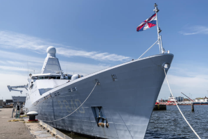 El barco de guerra holandés que reanudó la caza de drogas en el Caribe