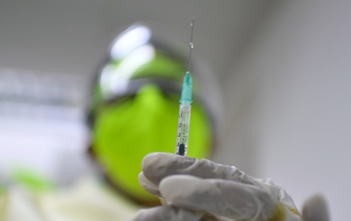“Dios te dio esa vacuna”: Evidencias de que Venezuela carece de plan de vacunación