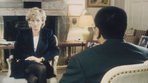 El periodista de la BBC que engañó a Diana para obtener una entrevista se disculpa