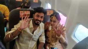 Una inusual boda en un avión repleto de invitados desata una investigación en India (Fotos)