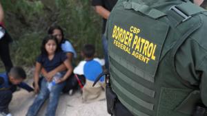 Agente de la Patrulla Fronteriza en Texas es acusado de tráfico de migrantes