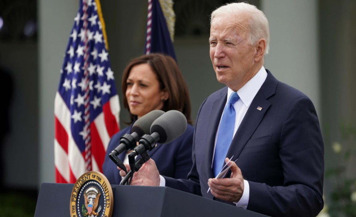 Joe Biden y Kamala Harris publican sus declaraciones de impuestos de 2020 (VIDEO)