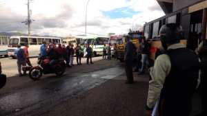 Transportistas de Guarenas protestaron por la falta de gasoil #5May (Fotos)