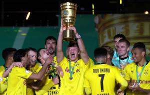 Haaland y Sancho tumbaron al Leipzig y el Dortmund ganó la Copa de Alemania
