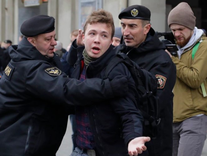 Los padres del periodista bielorruso detenido piden ayuda para su liberación