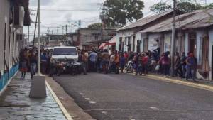 Para evitar saqueos: Acuerdan aceptar billete de 50 mil bolívares en El Callao