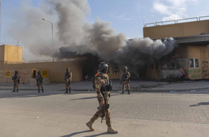 Impactó un cohete en la sección militar del aeropuerto de Bagdad