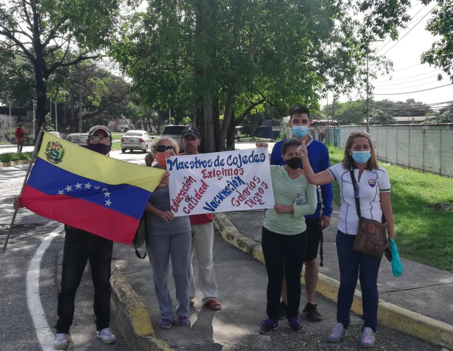 Maestros protestaron por un plan de vacunación y salarios dignos en Cojedes este #26May